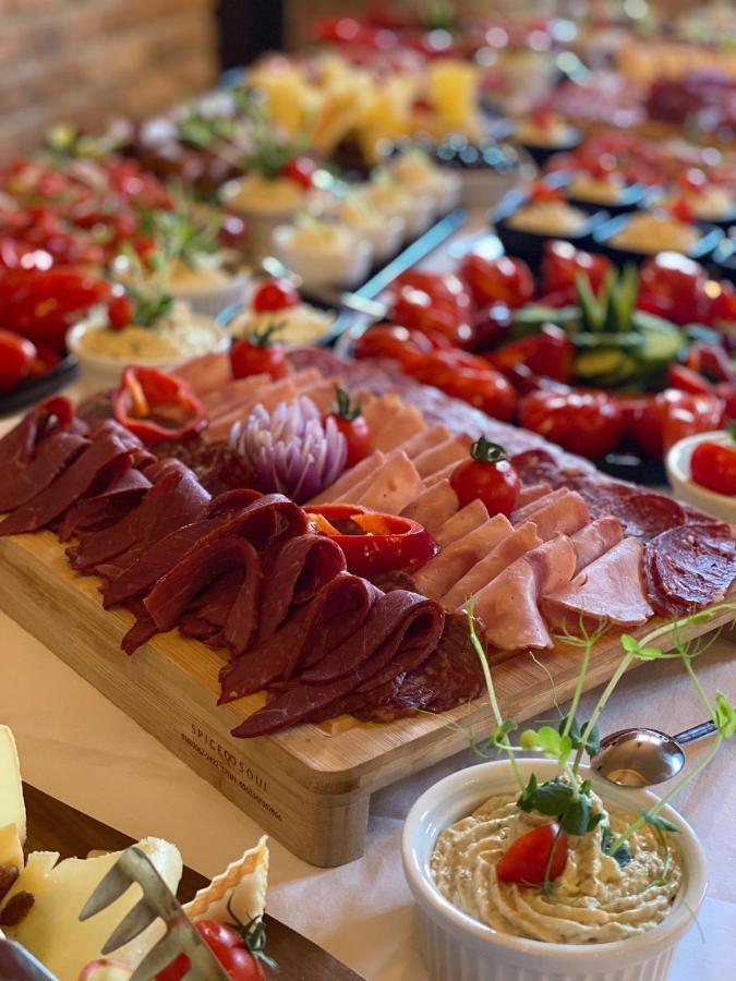 Martini Restaurant & Cazare Sebesel Eksteriør bilde
