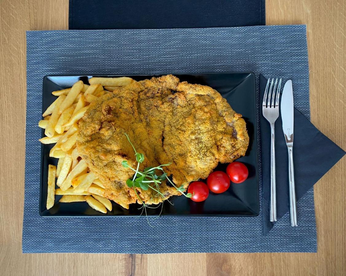 Martini Restaurant & Cazare Sebesel Eksteriør bilde